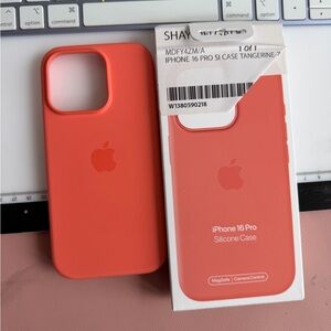 Apple iPhone 16 pro Silicone Case